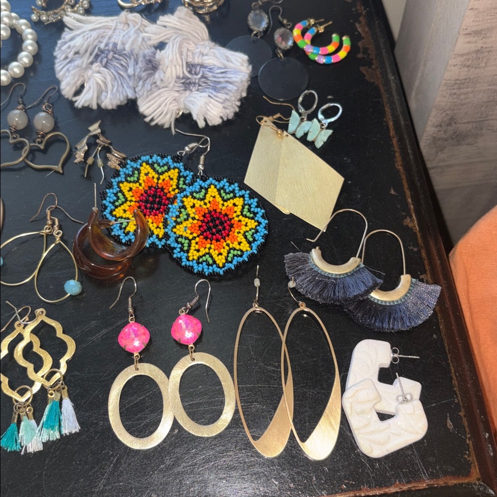 Colorful Earring Collection - Picture 5 of 5